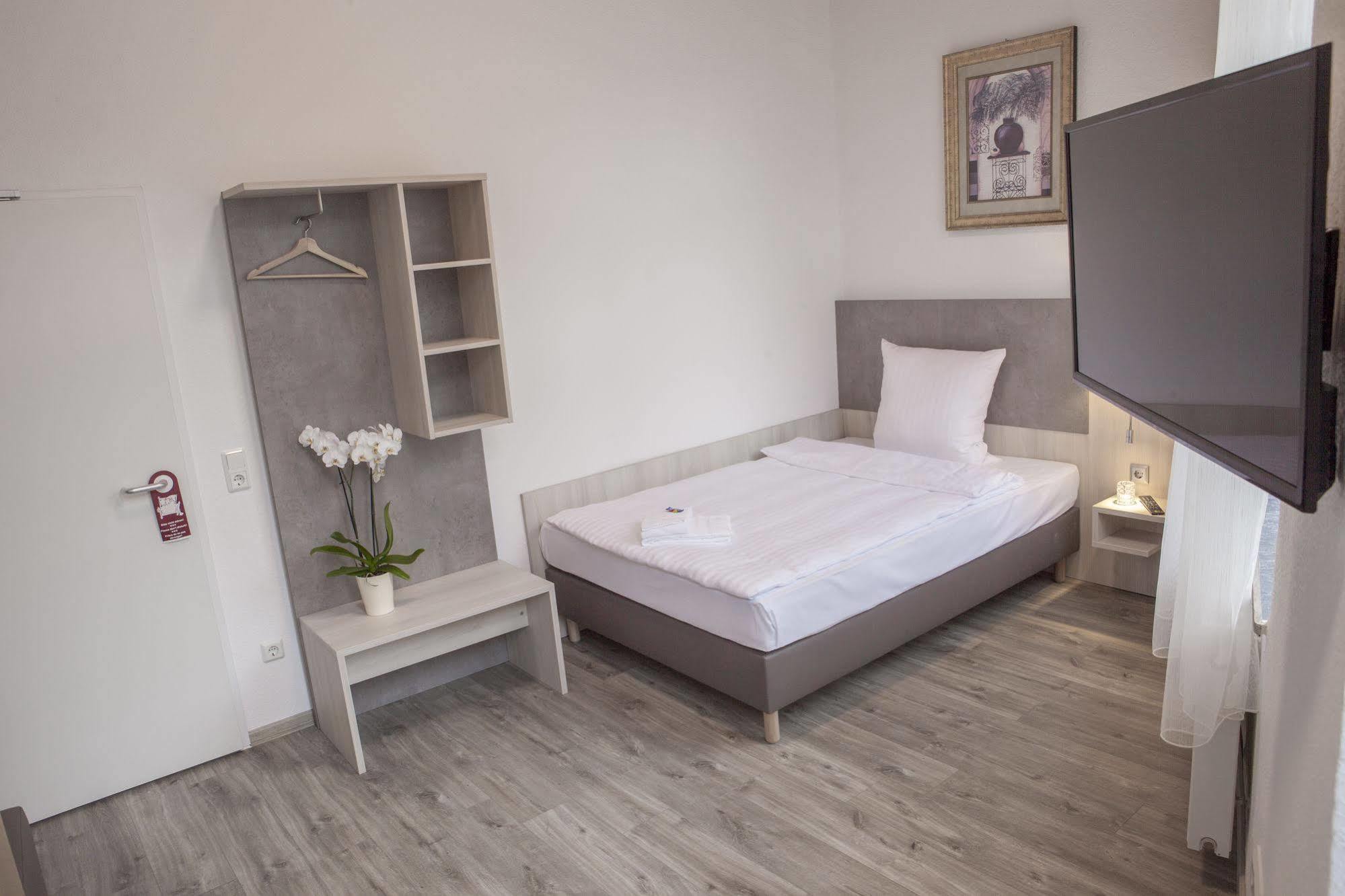 Hotel Schugt Brauweiler Dış mekan fotoğraf